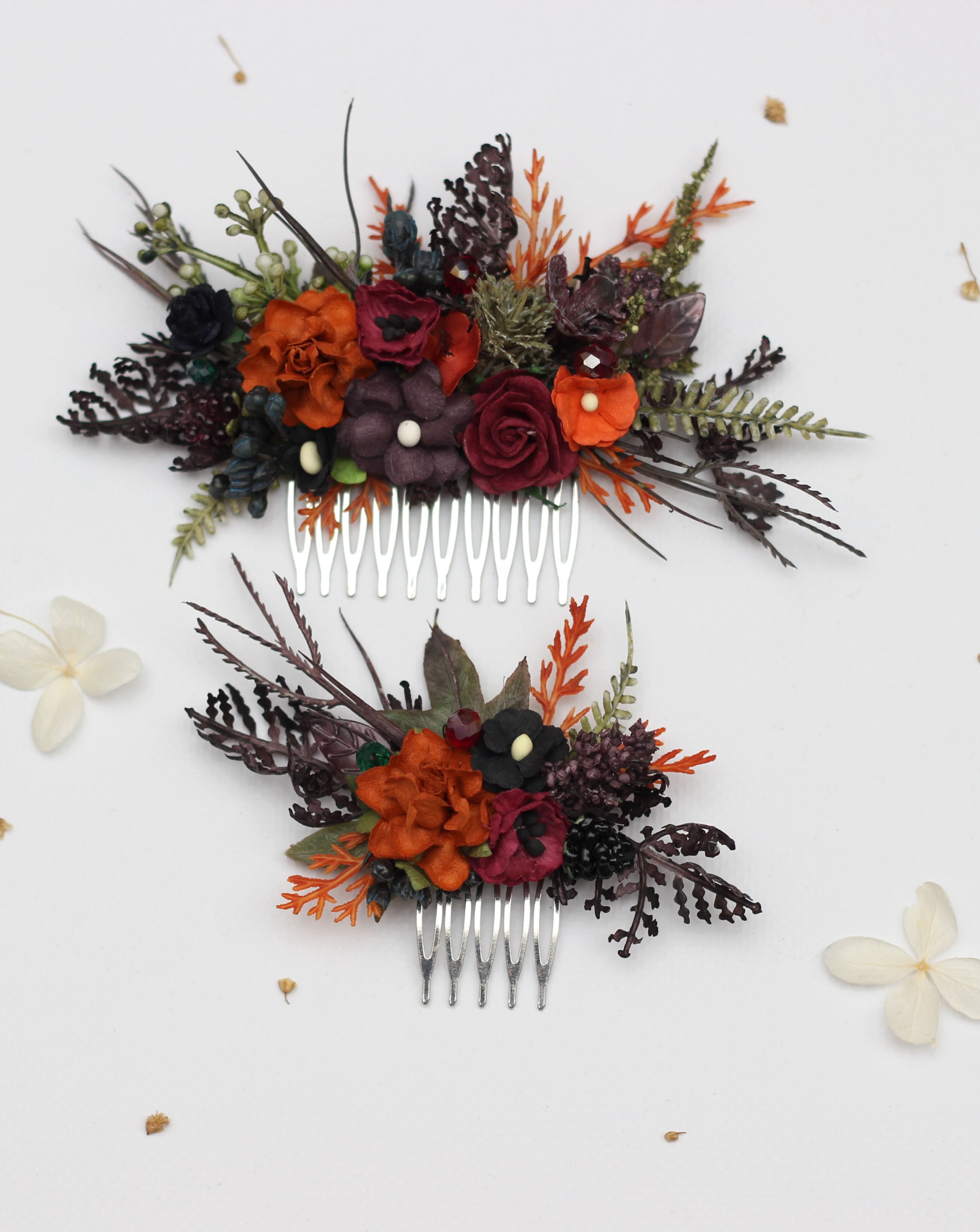 Dark romance, reimagined for your wedding 🖤

A collection of handcrafted floral accessories inspired by the rich colors 